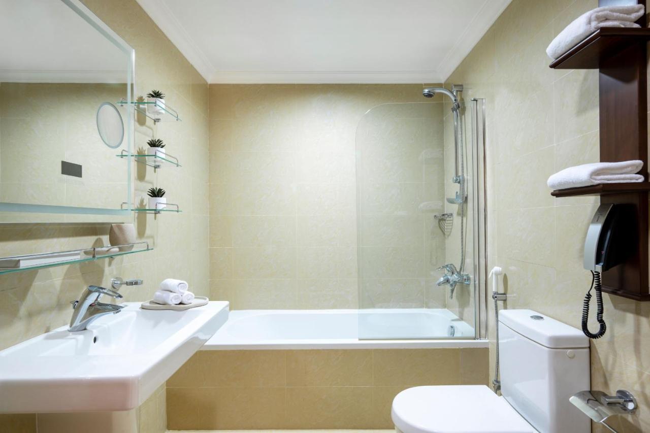 Dusit & - 5* Doha