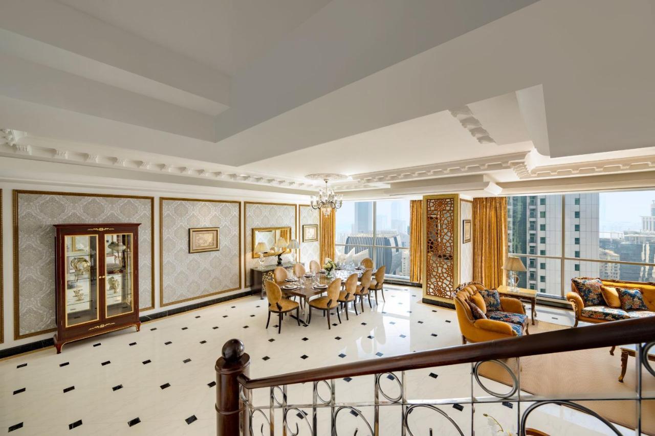 Hotel Dusit & -