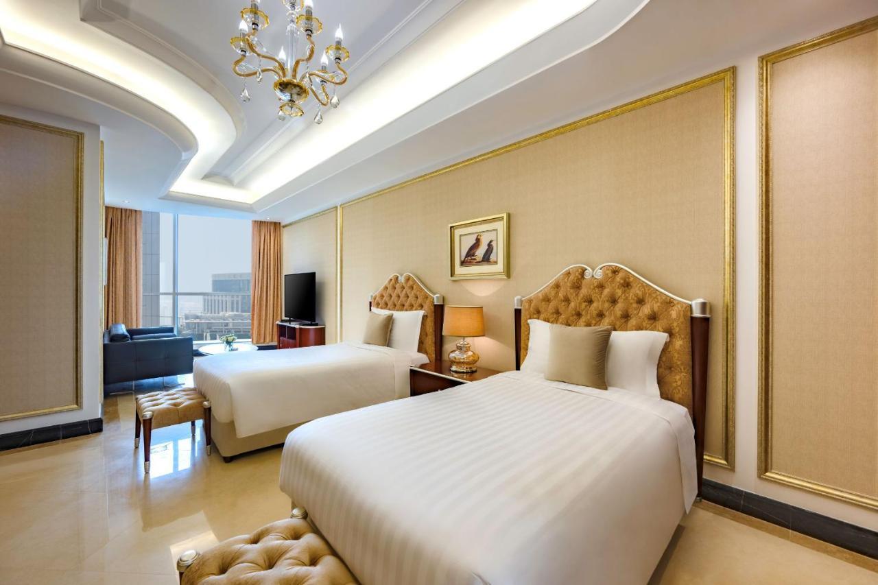 Hotel Dusit & -