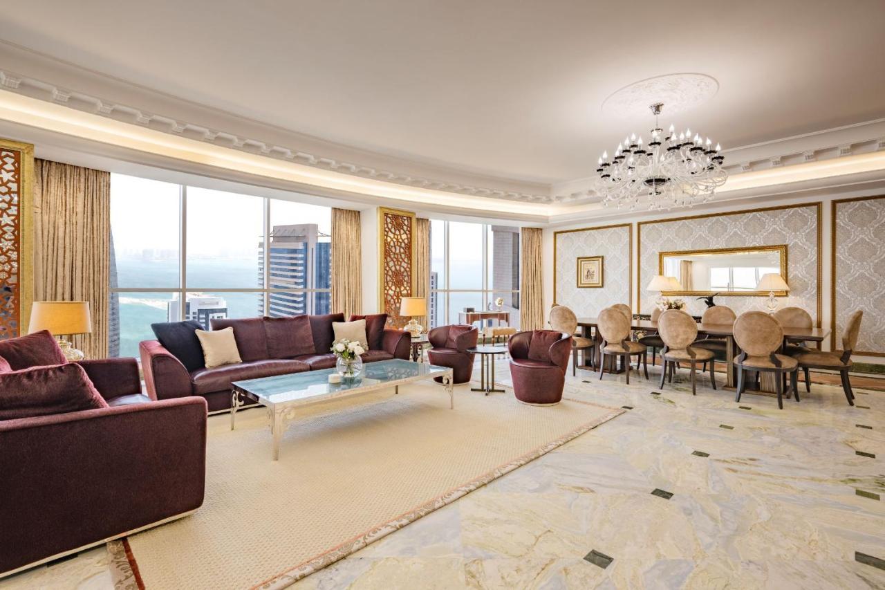 Hotel Dusit & -