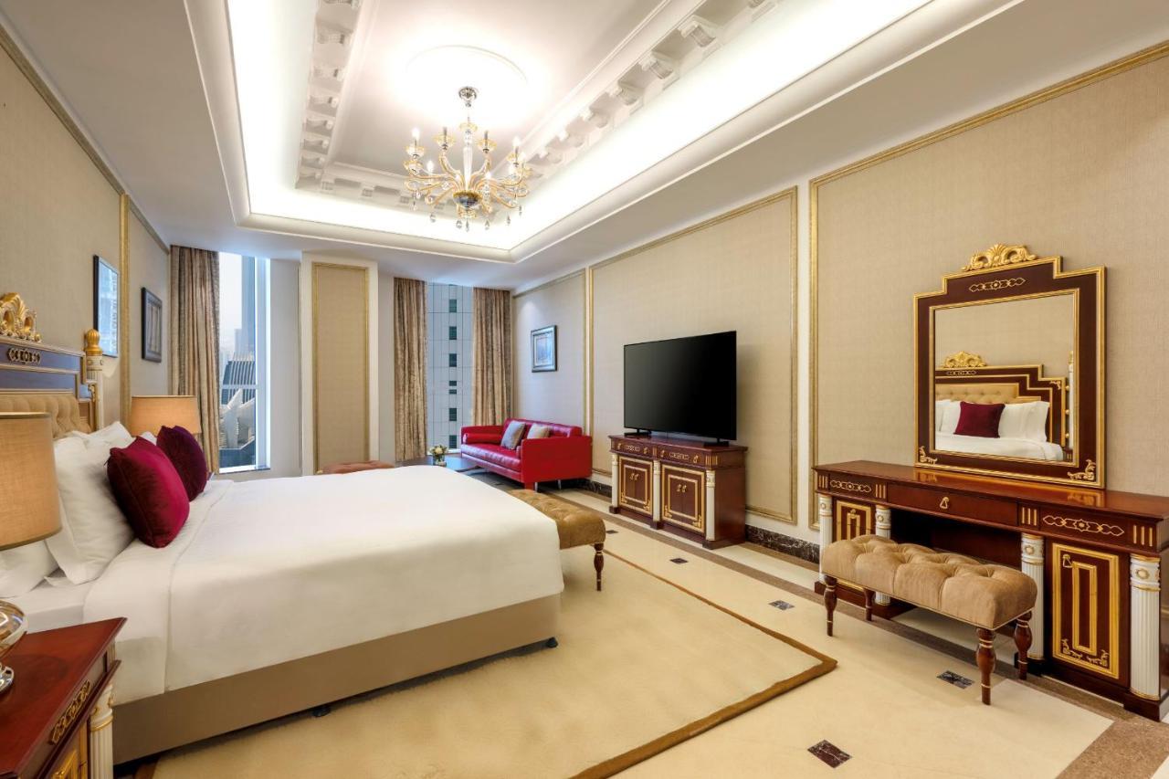 Hotel Dusit & - 5*