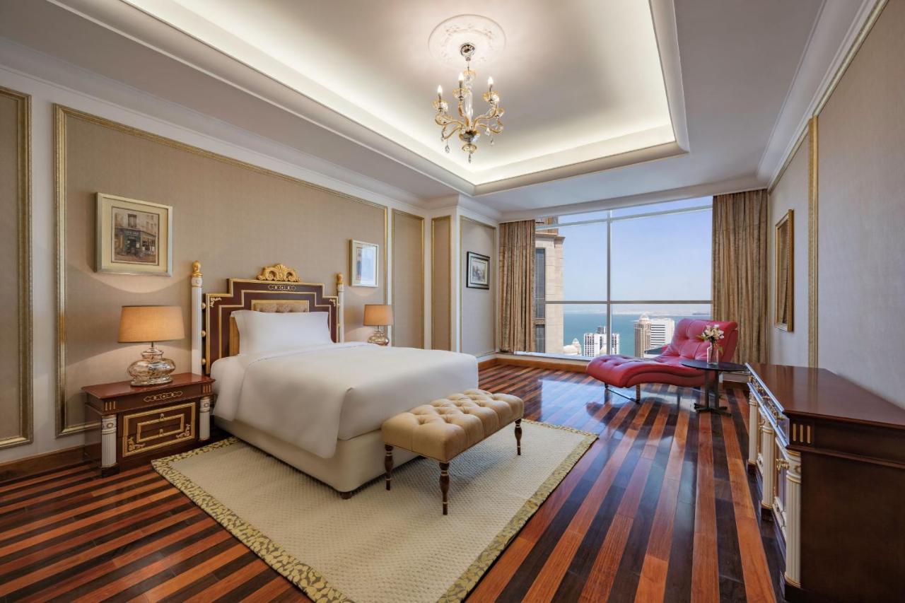 Hotel Dusit & - 5*