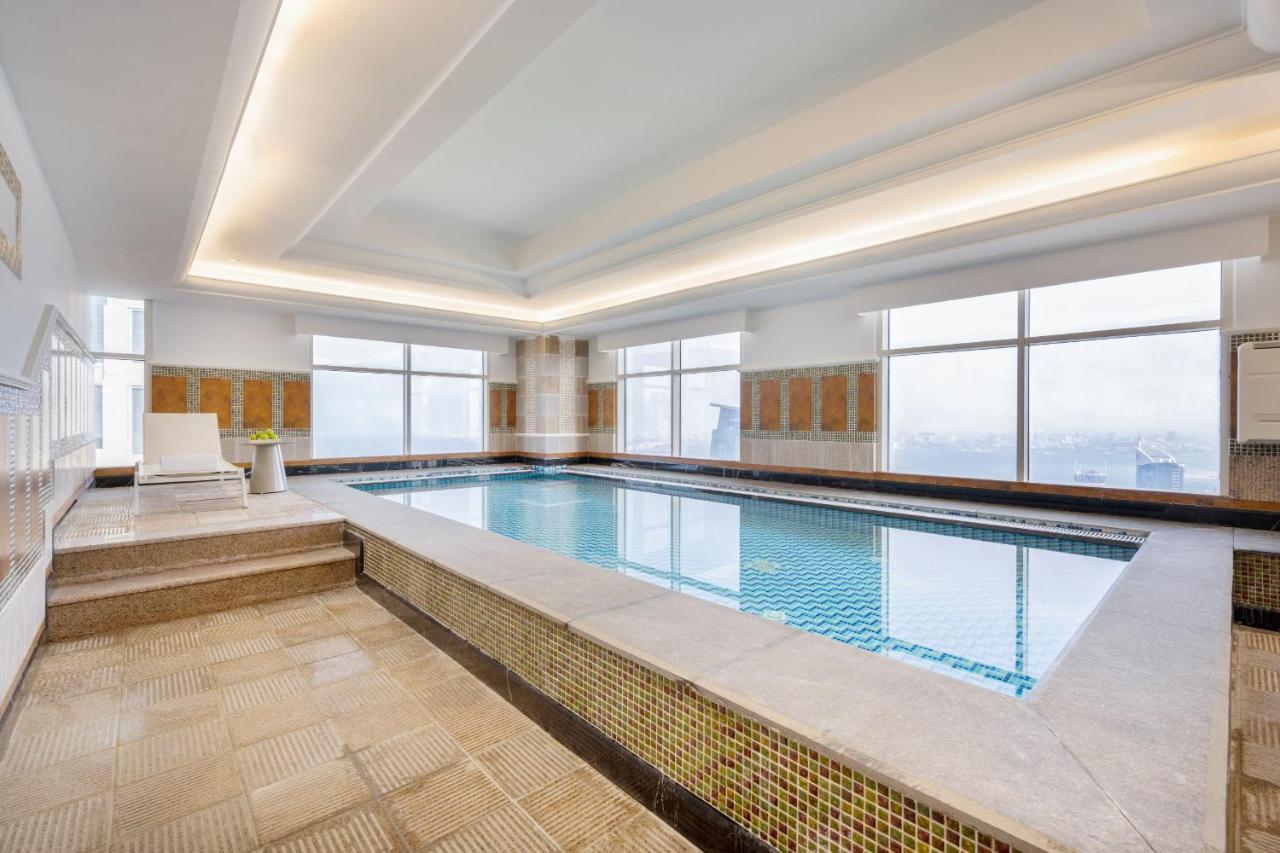 Dusit & -
