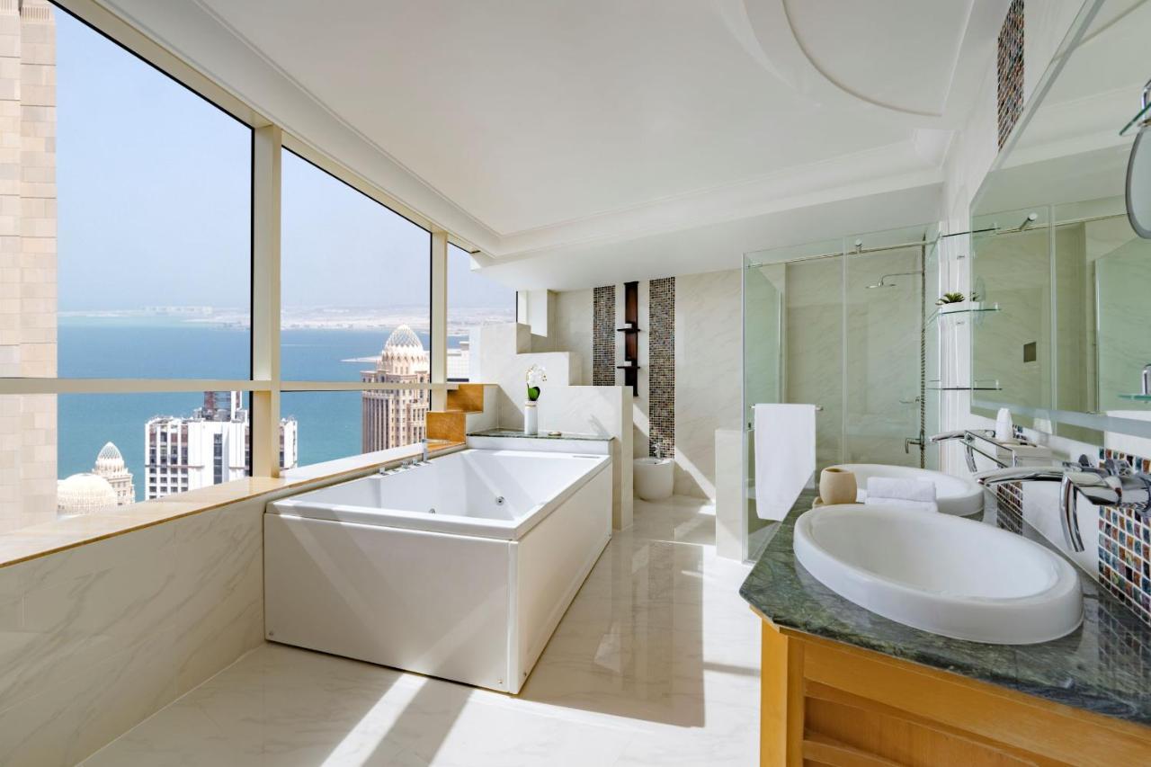 Hotel Dusit & -